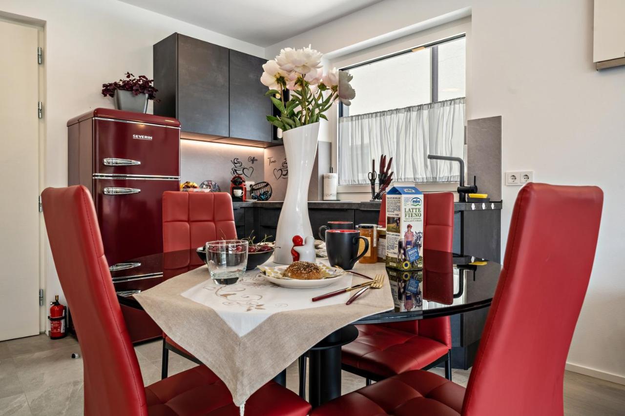 Apartment Il Cuore Rosso Naturns Buitenkant foto