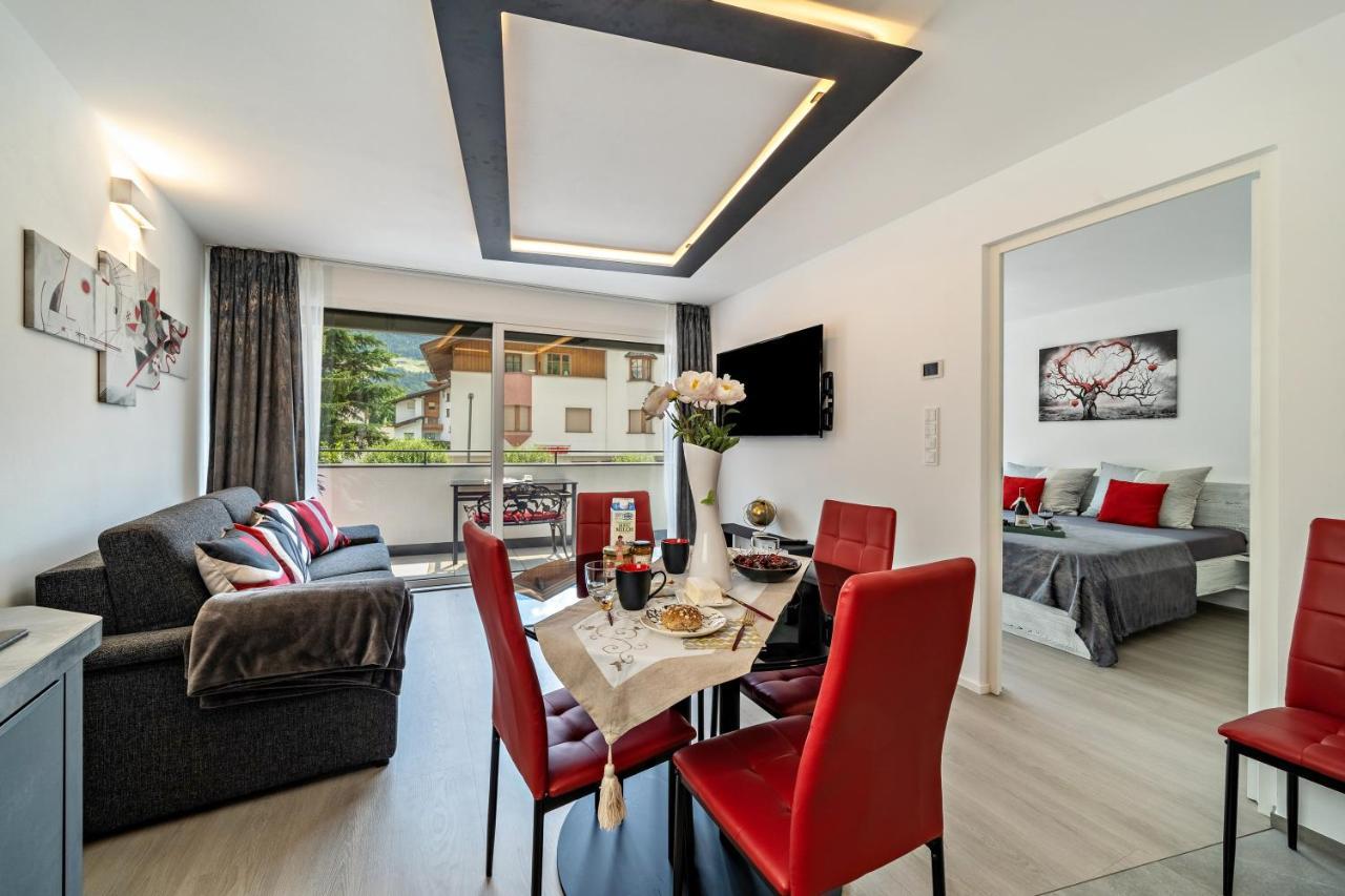 Apartment Il Cuore Rosso Naturns Buitenkant foto