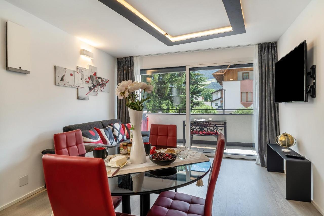 Apartment Il Cuore Rosso Naturns Buitenkant foto