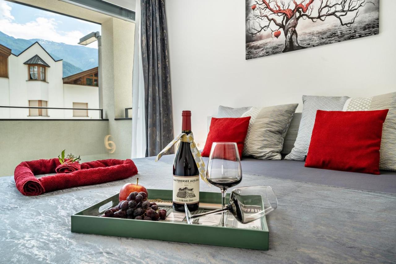Apartment Il Cuore Rosso Naturns Buitenkant foto